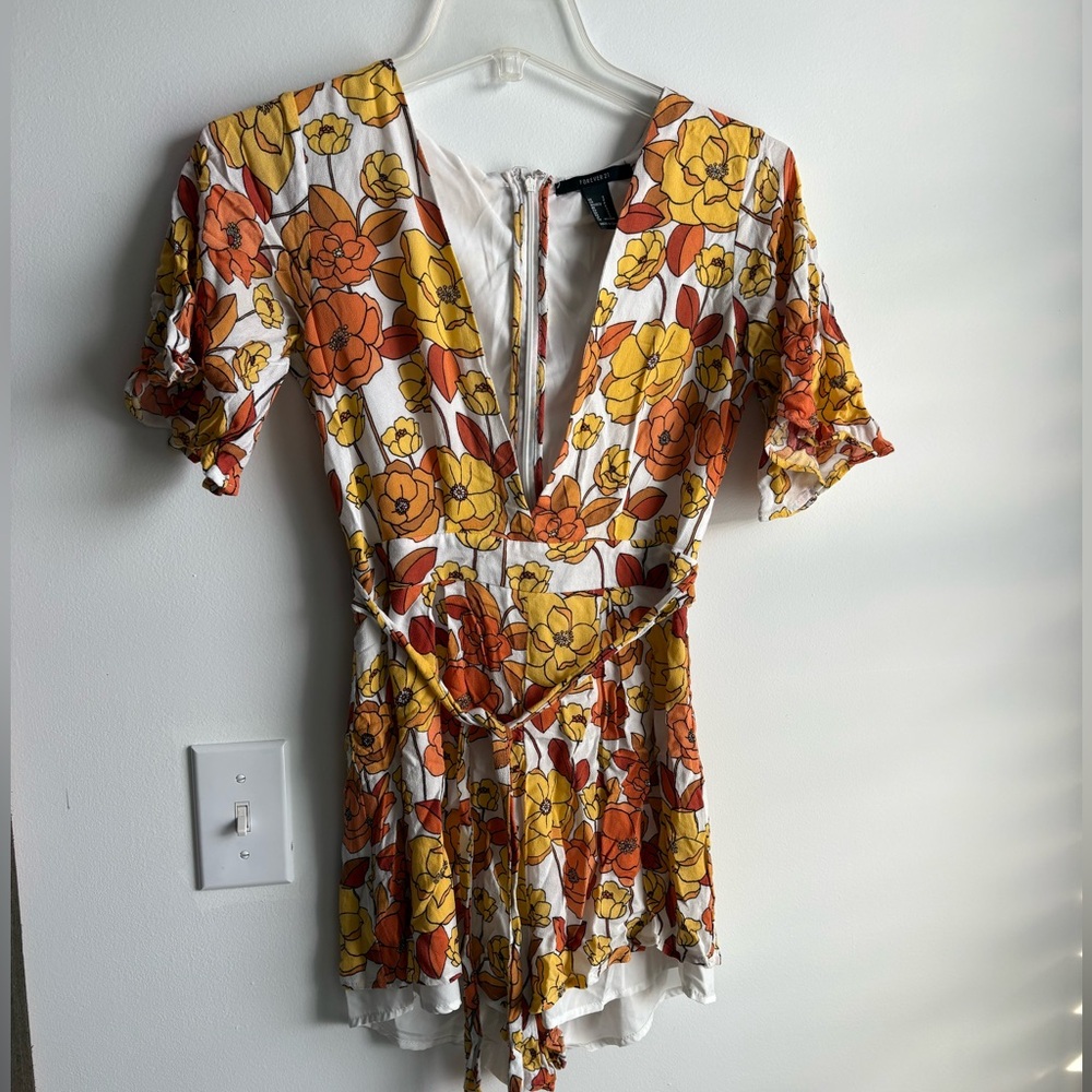 Forever 21 White Floral Zip-Up